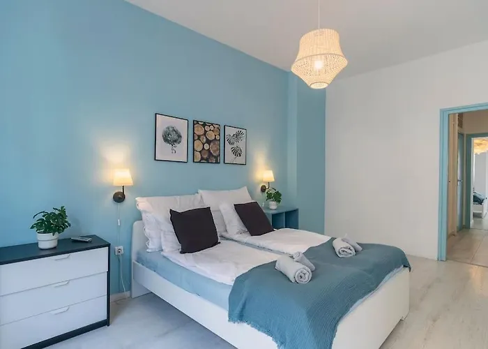 Center Apartment, Style, Best Location, Ac, Balcony