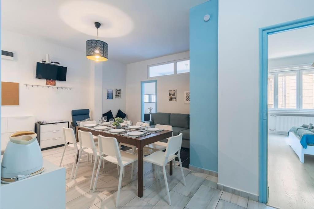 Apartment Center Apartment, Style, Location, Ac, Balcony Budapest
