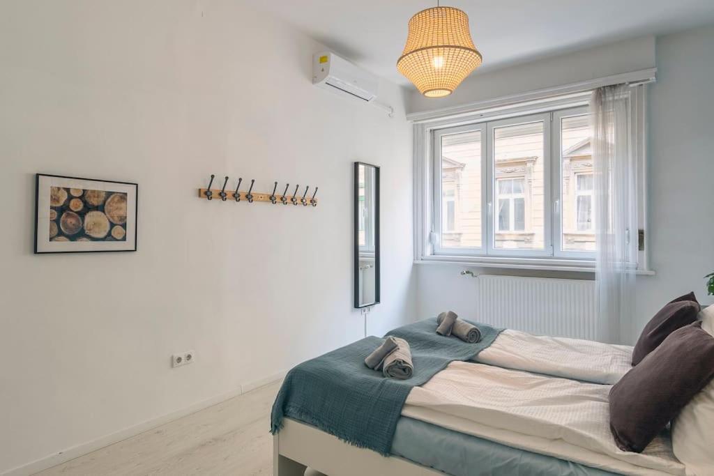 Center Apartment, Style, Location, Ac, Balcony *
