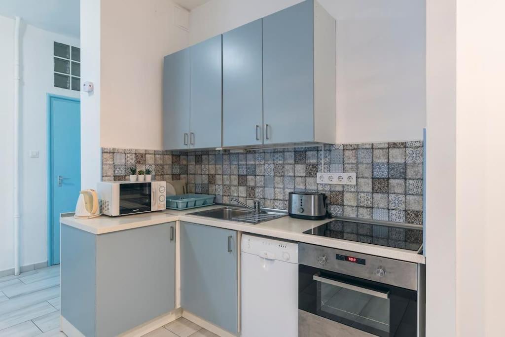 Apartment Center Apartment, Style, Location, Ac, Balcony Budapest