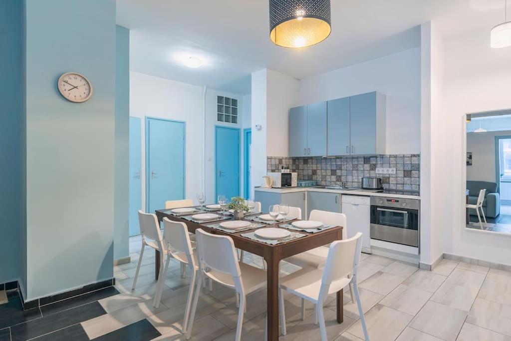 Apartment Center Apartment, Style, Location, Ac, Balcony *